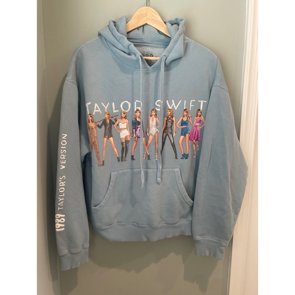 Taylor Swift 1989 Taylor's Version Eras Hoodie‎ Light Blue Graphic Sweatshirt M